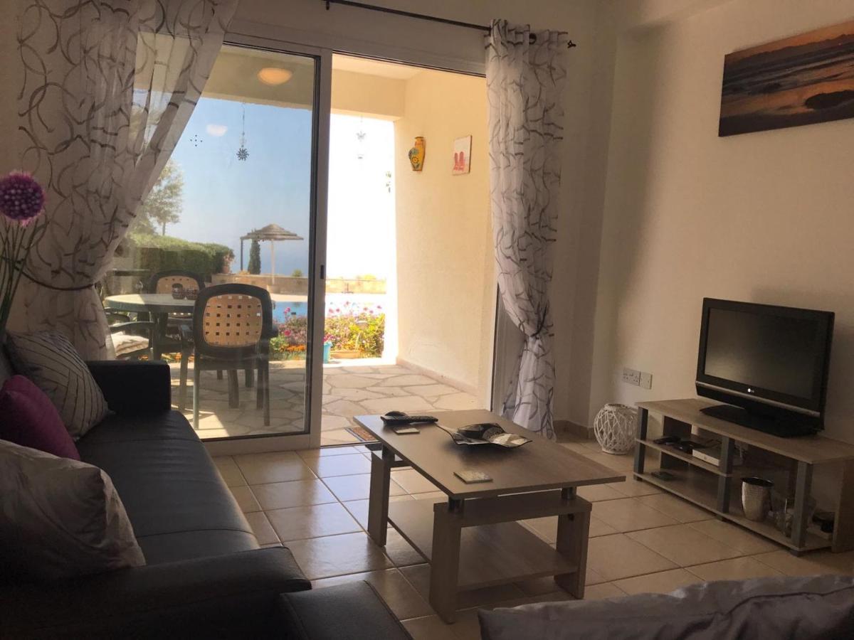 Tala Hills Sea View Apartment Paphos Esterno foto
