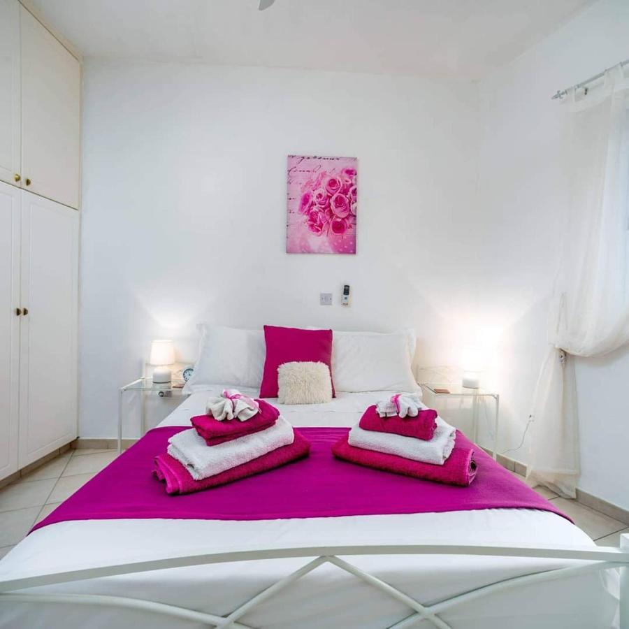 Tala Hills Sea View Apartment Paphos Esterno foto