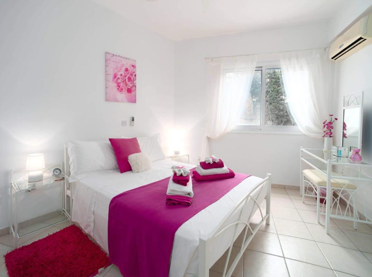 Tala Hills Sea View Apartment Paphos Esterno foto