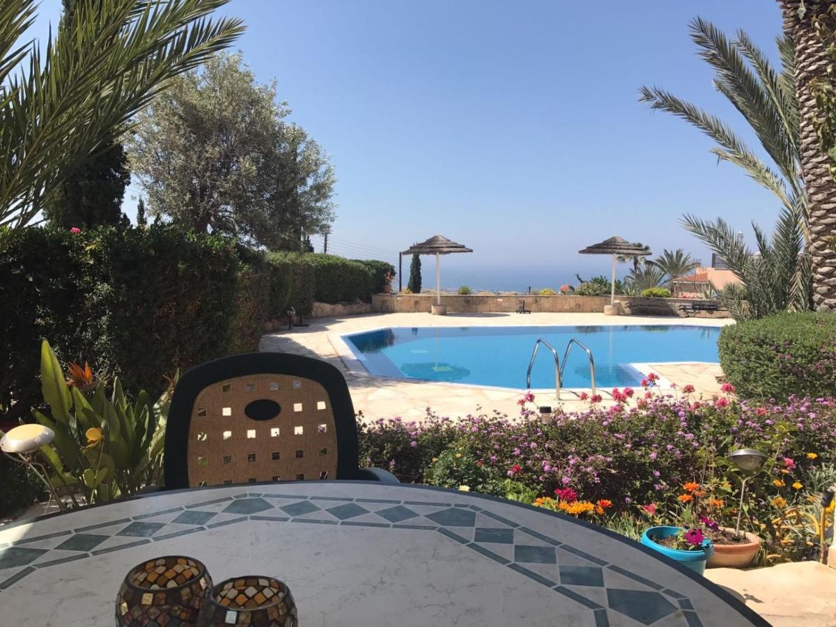 Tala Hills Sea View Apartment Paphos Esterno foto